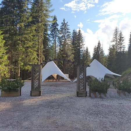 Hotel Villetta Maria Cottage Canazei Eksteriør billede