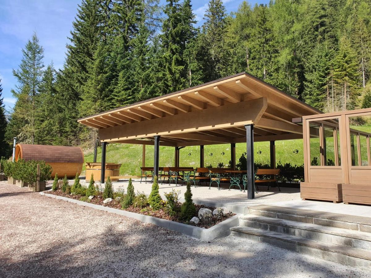 Hotel Villetta Maria Cottage Canazei Eksteriør billede