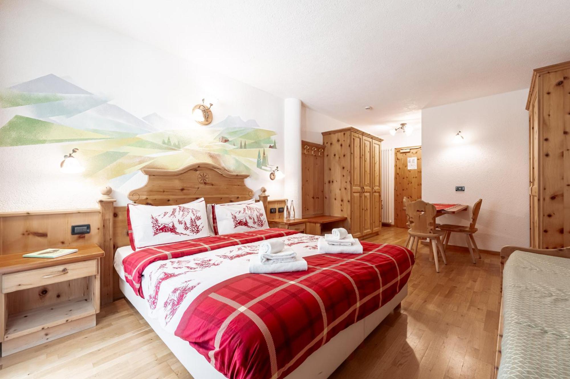 Hotel Villetta Maria Cottage Canazei Eksteriør billede