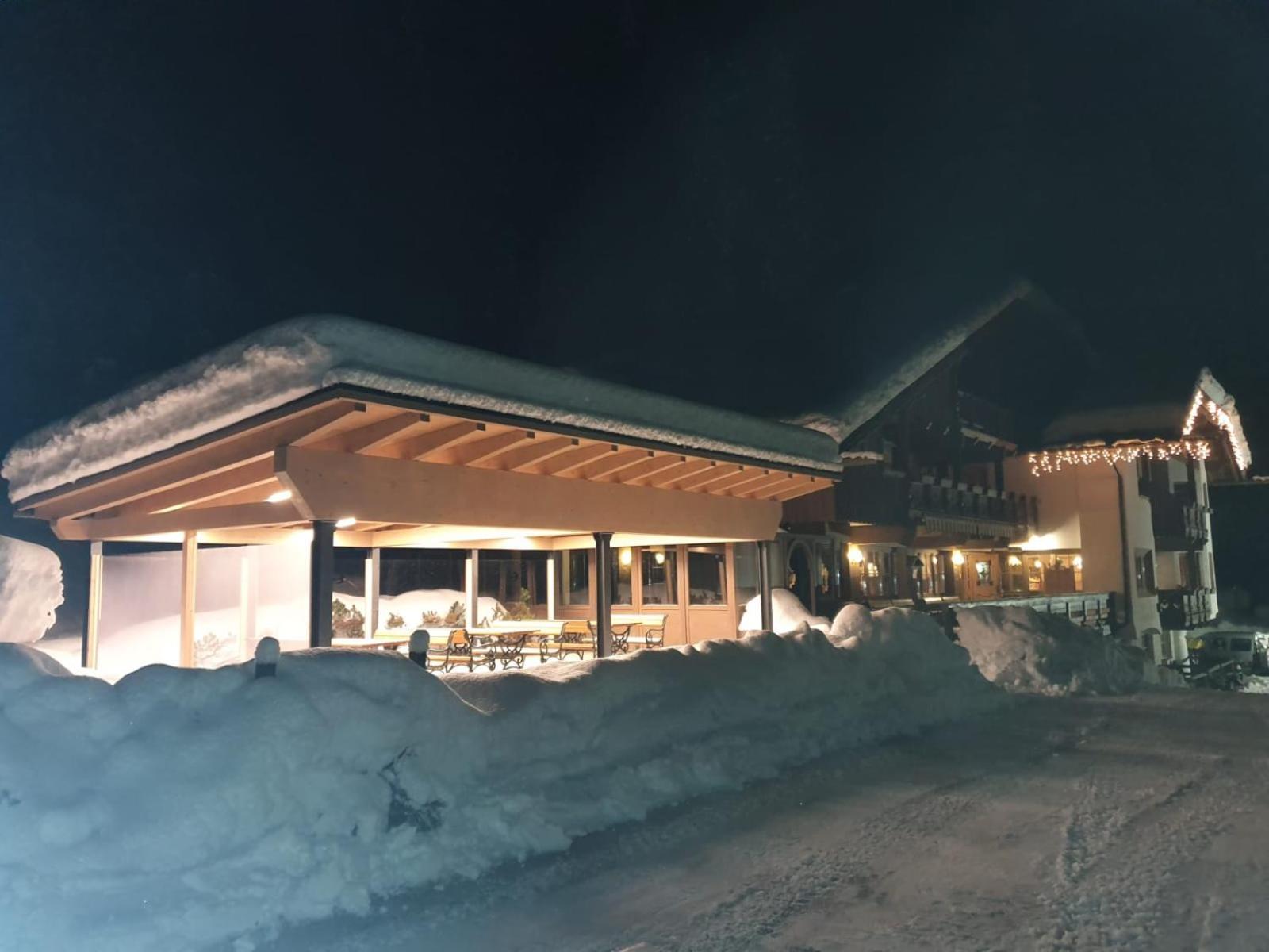 Hotel Villetta Maria Cottage Canazei Eksteriør billede