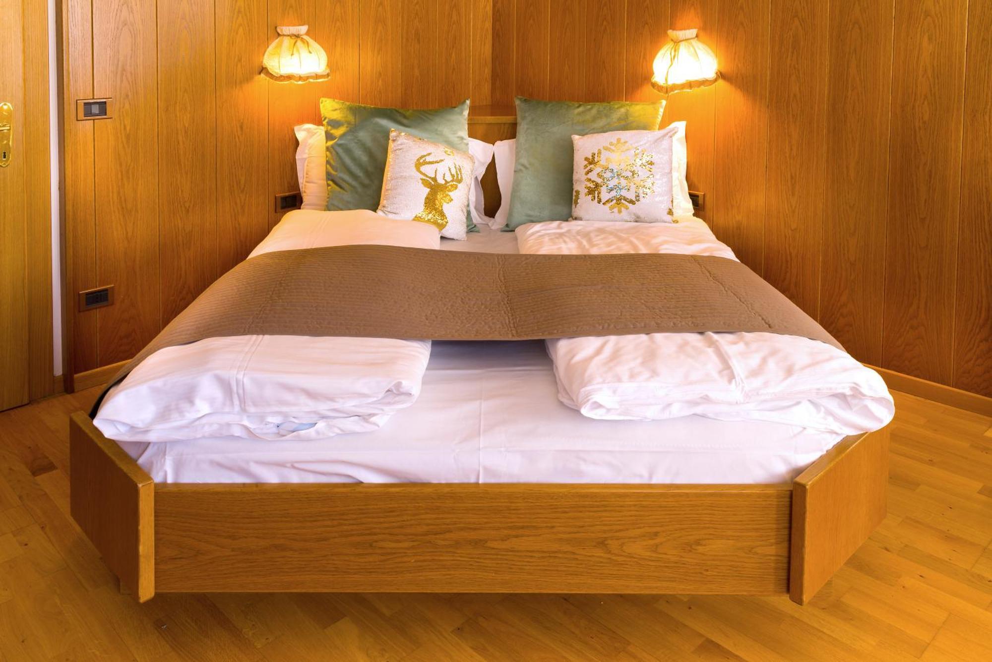 Hotel Villetta Maria Cottage Canazei Eksteriør billede