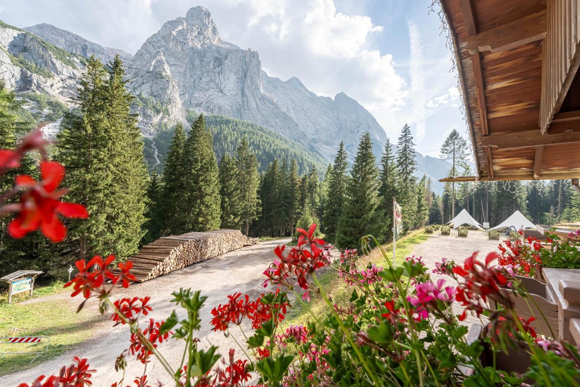 Hotel Villetta Maria Cottage Canazei Eksteriør billede