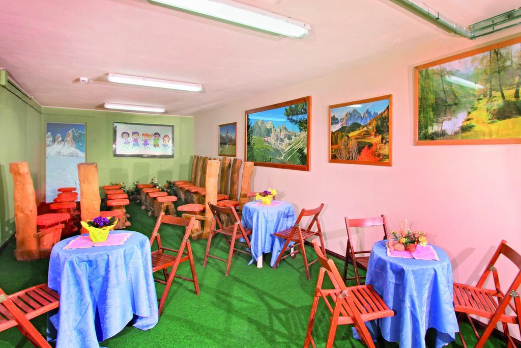 Hotel Villetta Maria Cottage Canazei Eksteriør billede